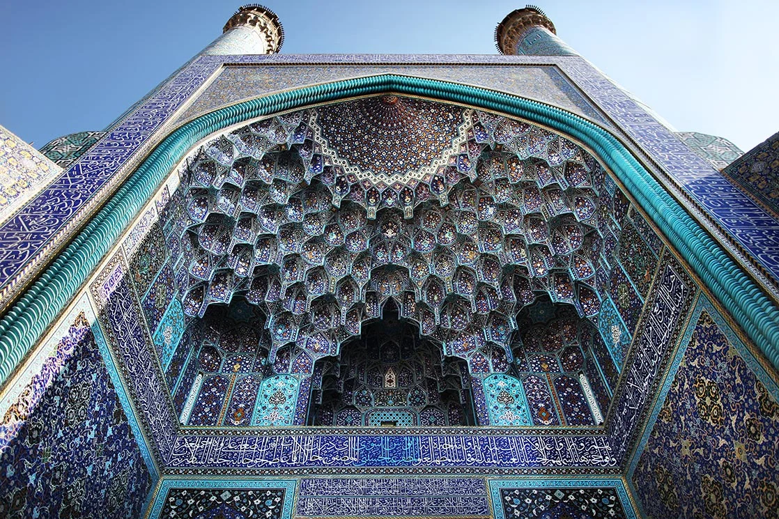 The front of the Imam Mosque in Isfahan . It is regarded as one of the masterpieces of Persian Architecture and an excellent example of Islamic era architecture of Iran