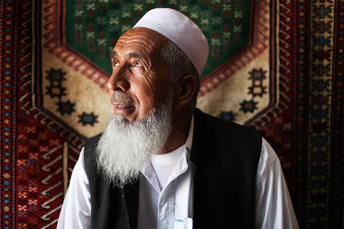 Meeting with Haji Joume, an old Afghani who left his country 30 years ago to Yazd | IRAN