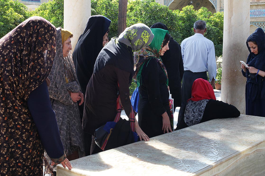 Tomb of Hafez (1325-1389), the most important persian poet. Considerated for many as a pilgrimage site | Shiraz | IRAN