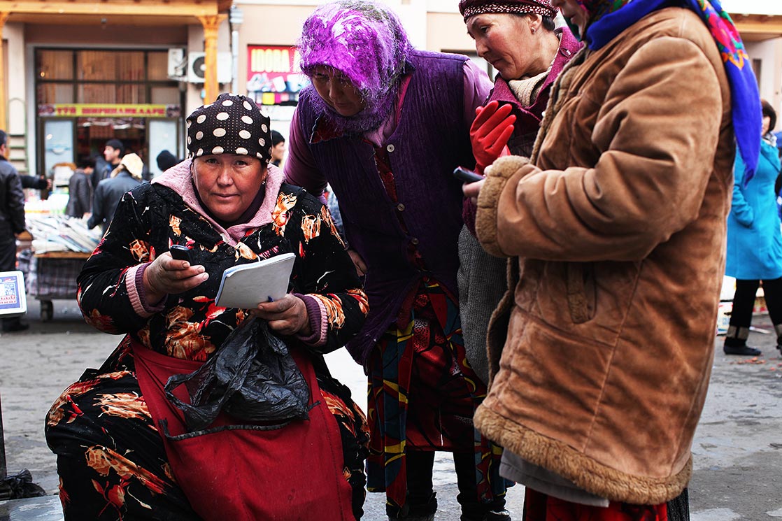 It's all a question of price in Samarkand bazaar | UZBEKISTAN