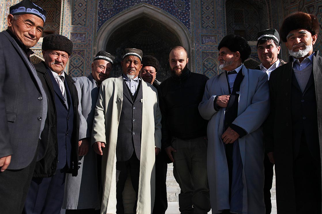 Me and my crew of "Aksakal" (white beards) in Registan of Samarkand | UZBEKISTAN (photo by Charline Gerbault / ITWIA )