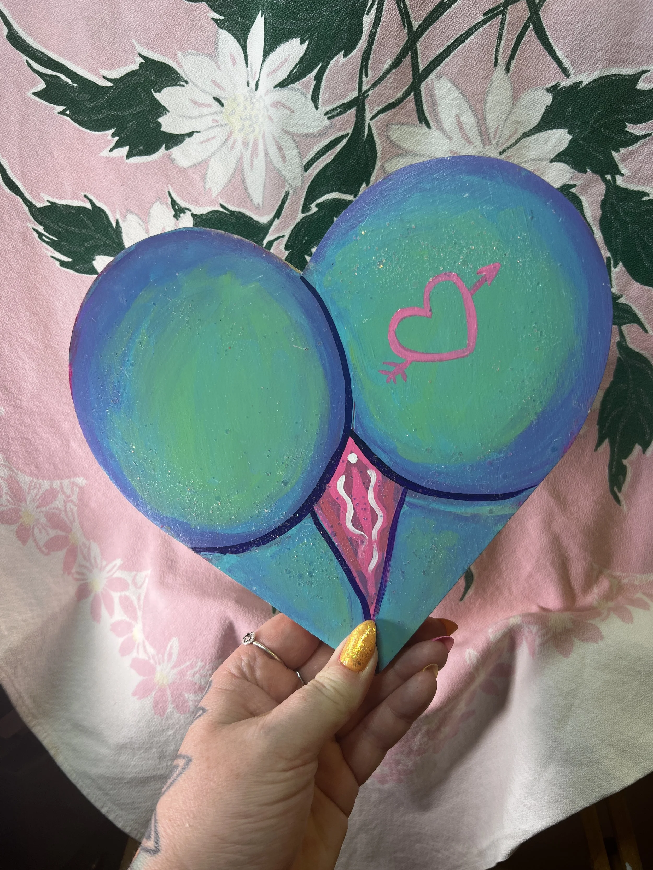 Heart butt w p*ssy