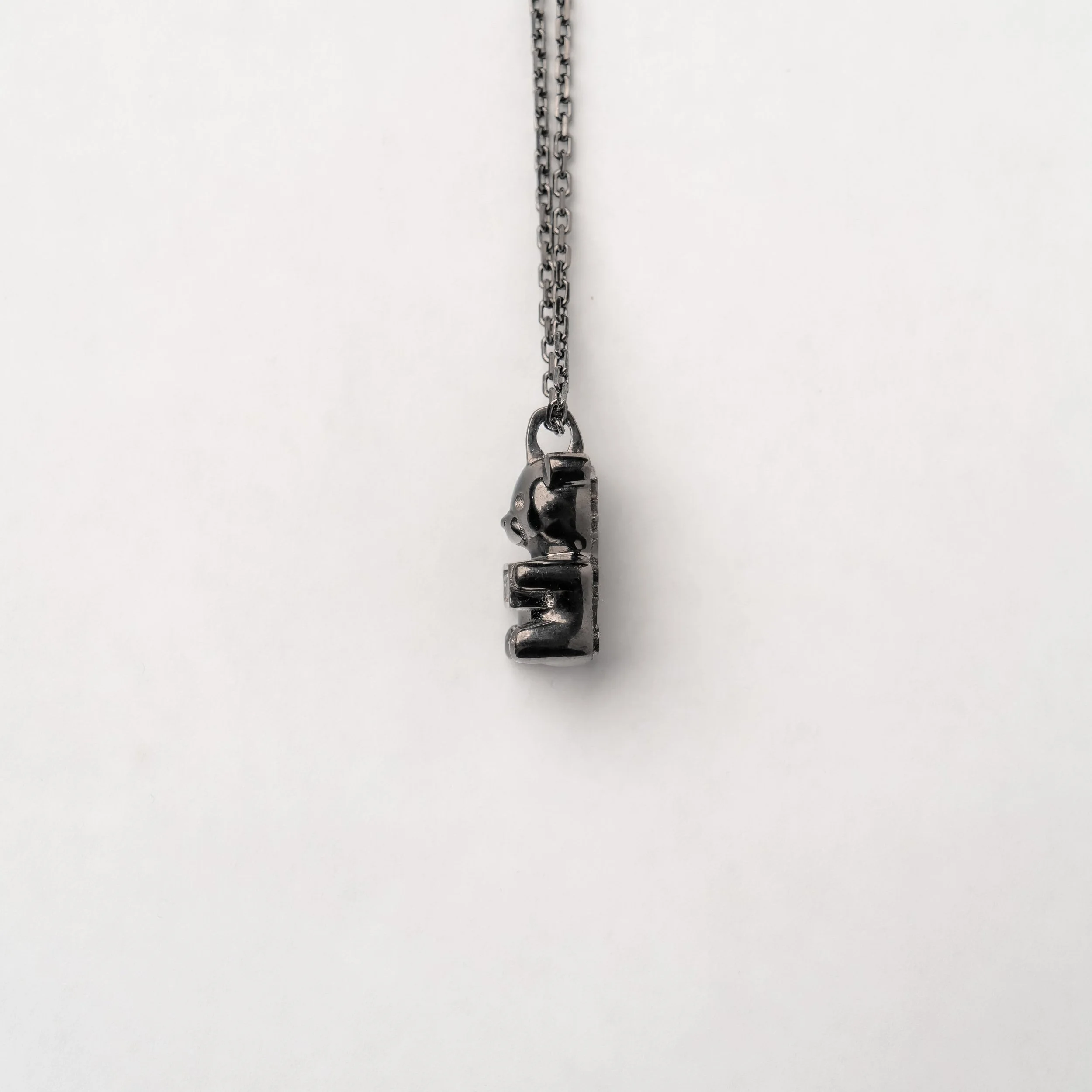 "Vandal Gummy" Necklace - Black Rhodium - WhIsBe