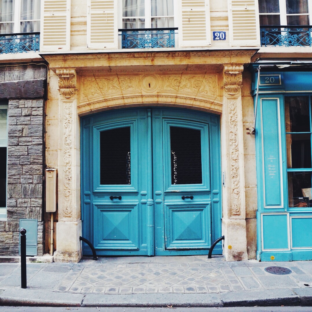 Sunday Snapshots XIV - Doors in Paris