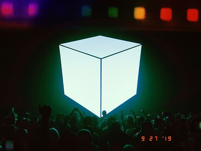 The Cube V3 is an amazing feat fusing beats and technology by @deadmau5 himself! Saw 2 nights this week in LA (thanks for invite day 5 @sofiofficial), and it was an unique experience each time! Can&rsquo;t wait to see it again at the end of the tour 