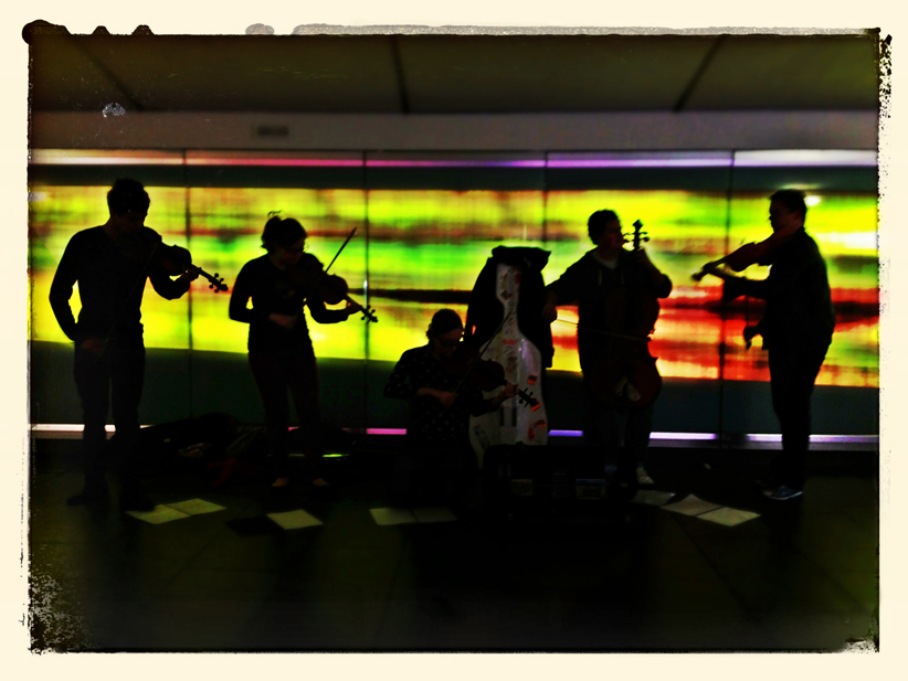 Buskers, Devonshire St tunnel