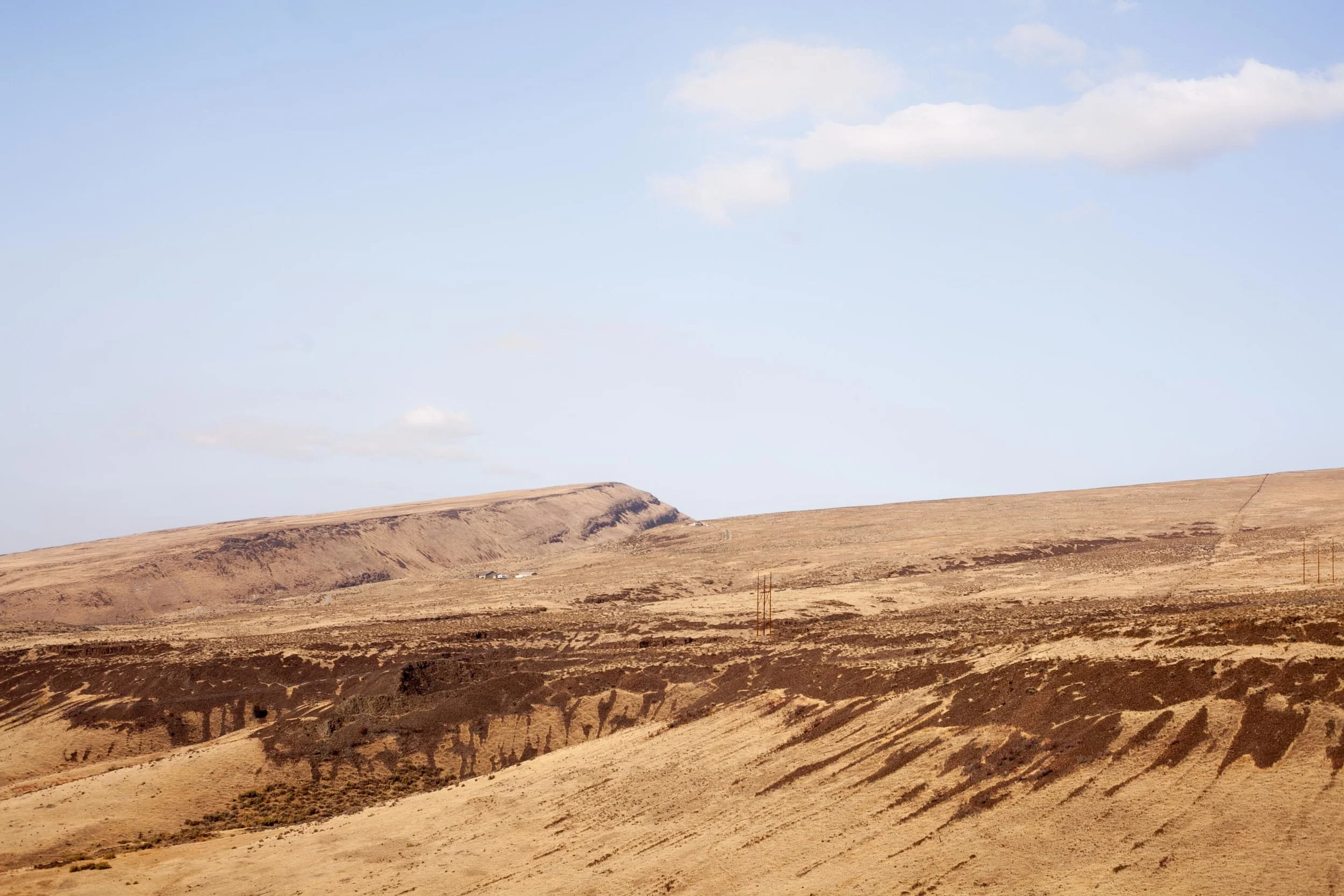 Selah Cliffs formed 12-million years ago from the longest known lava flow on earth – from west-central Idaho to the Pacific Ocean.