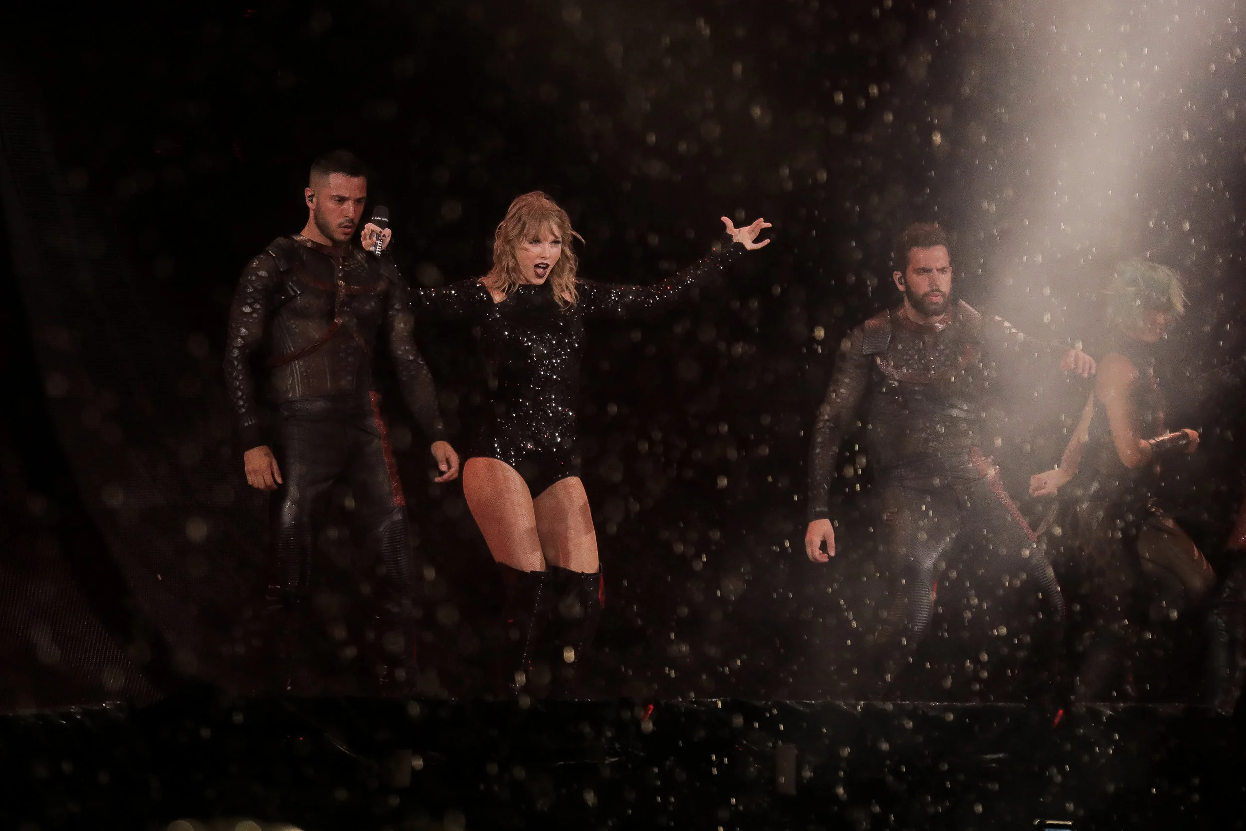 taylor swift_ANZ18_josh groom (39).jpg