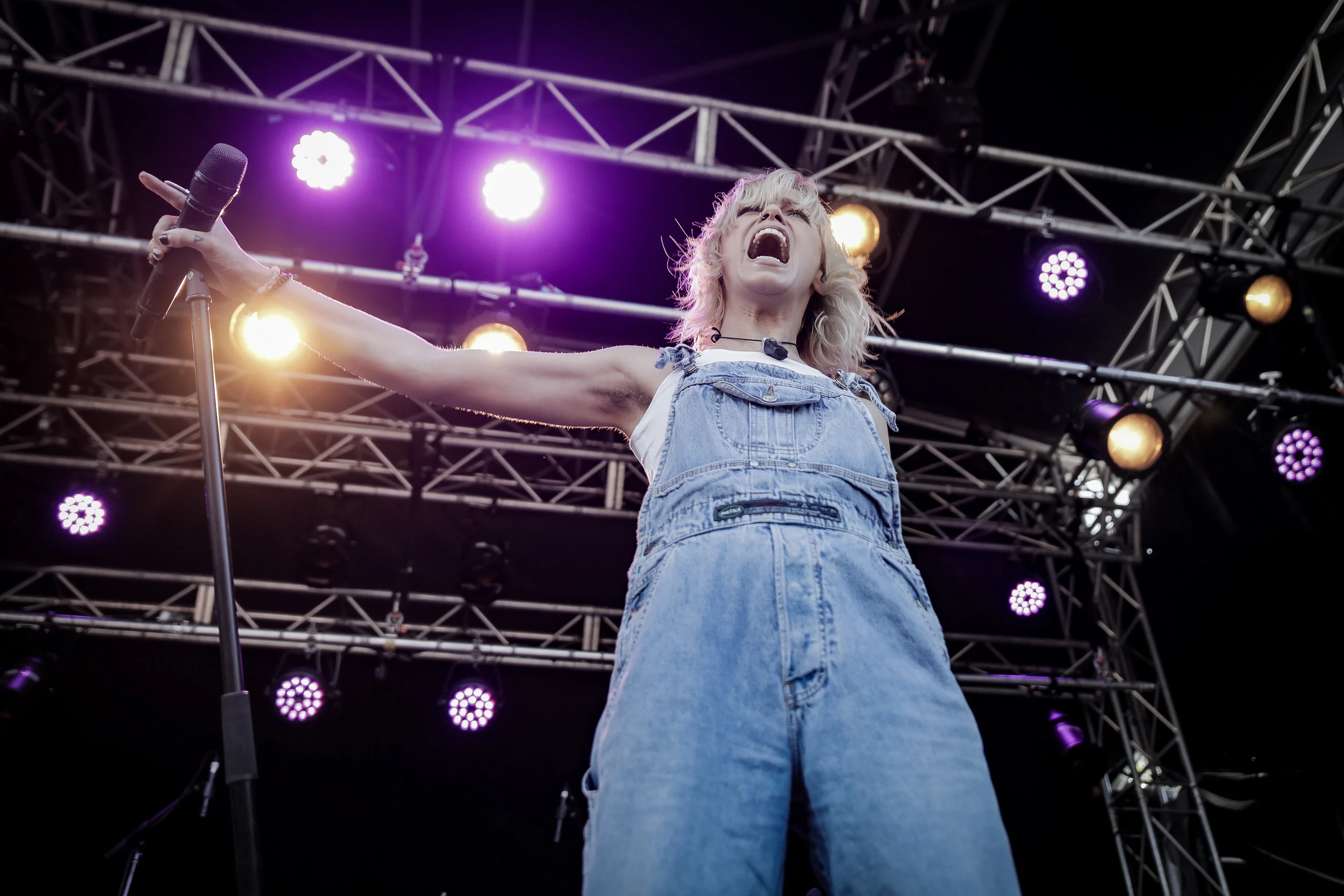 tonight alive_good things 18_josh groom (15).jpg