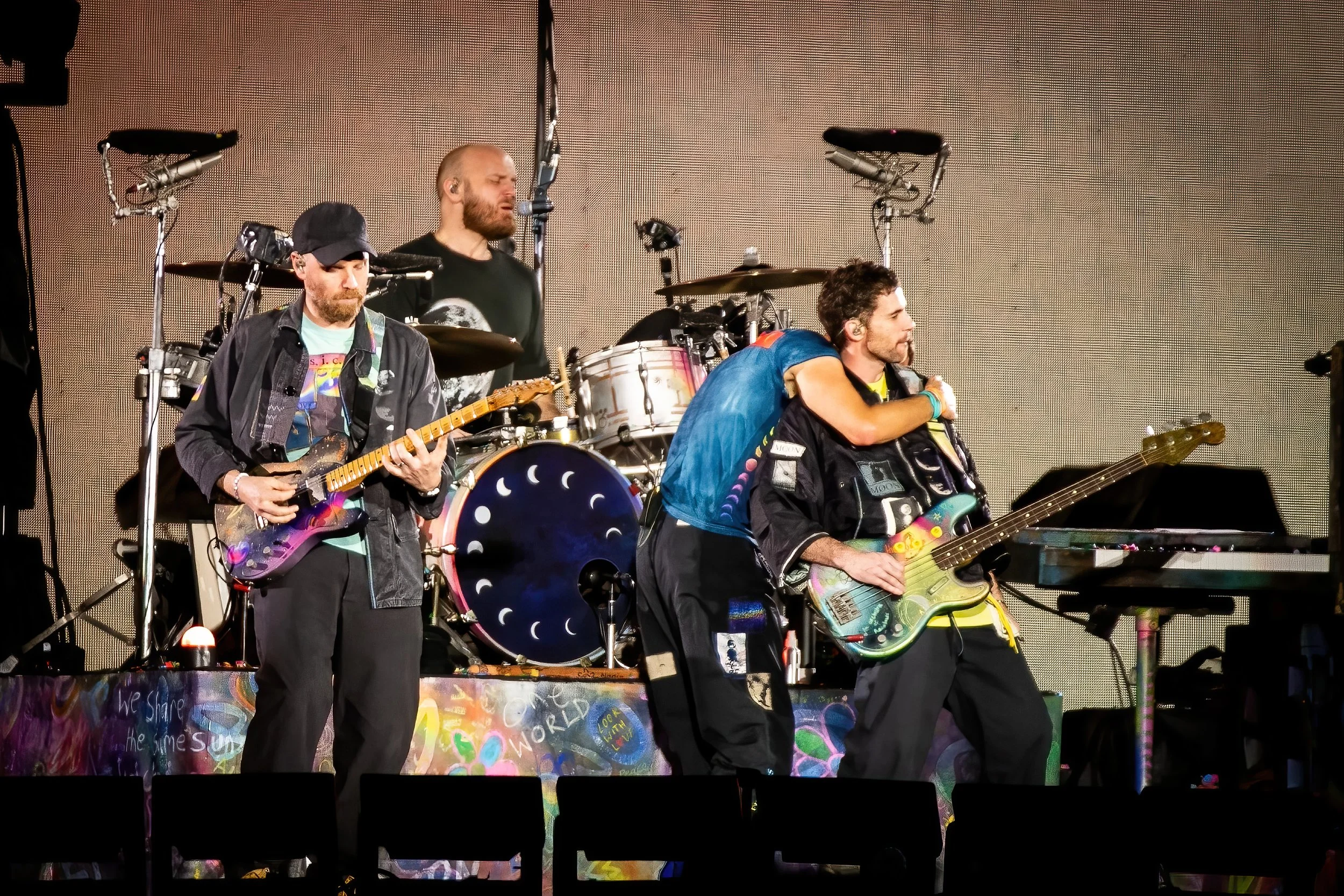 coldplay_accor 24_josh groom 016.jpg