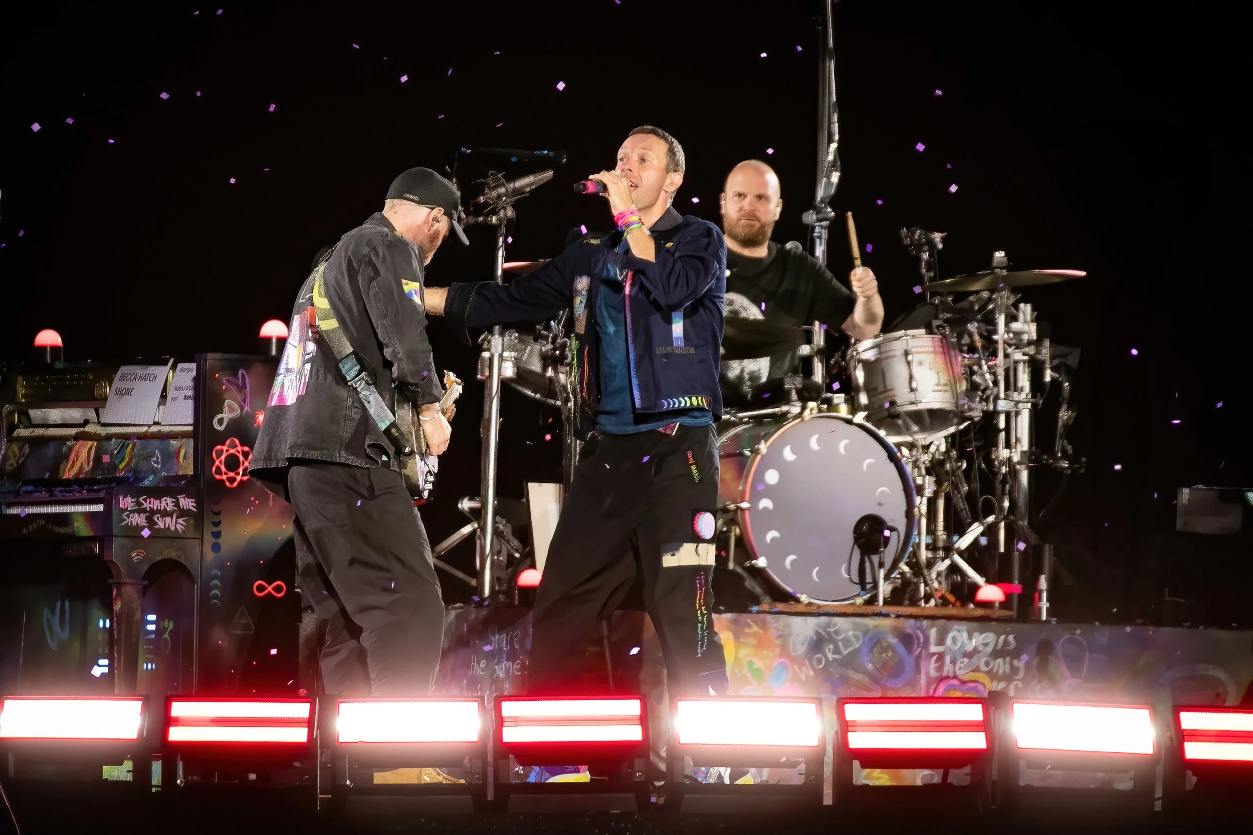 coldplay_accor 24_josh groom 026.jpg