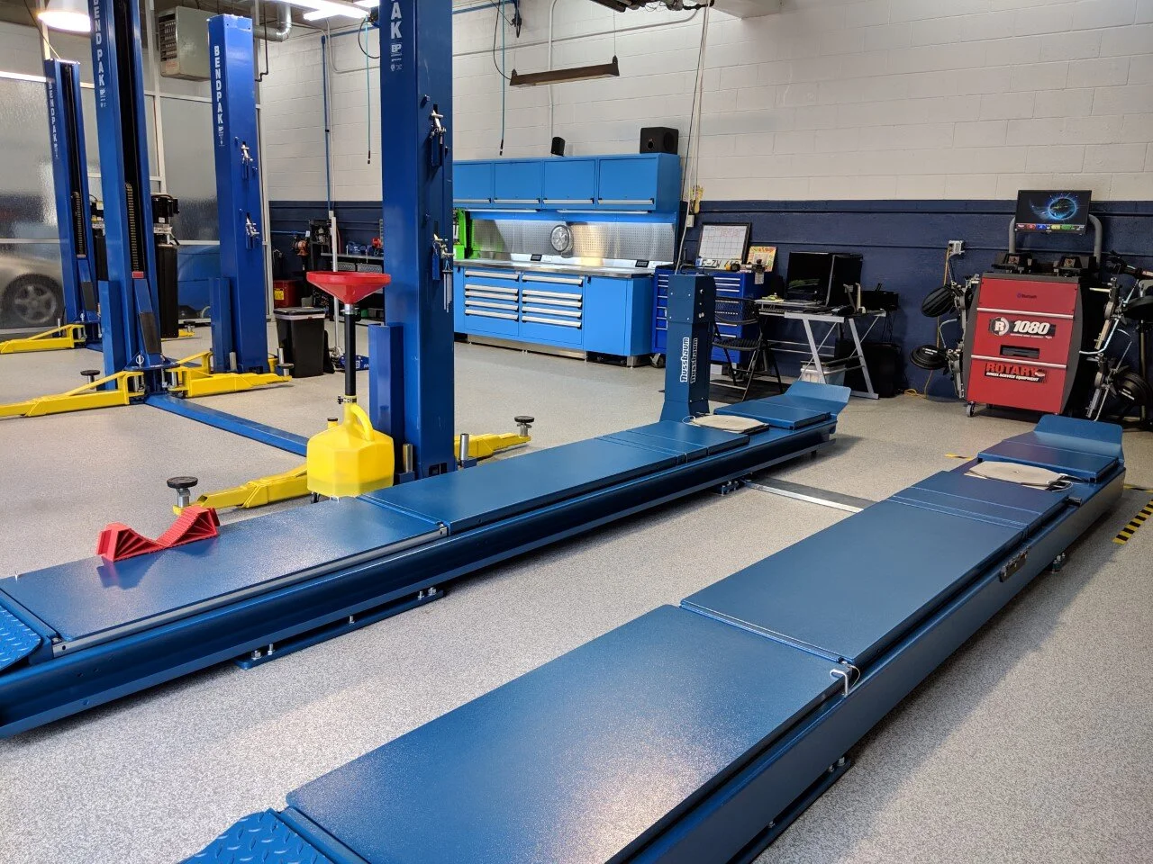 Shop Pic 2019.jpg