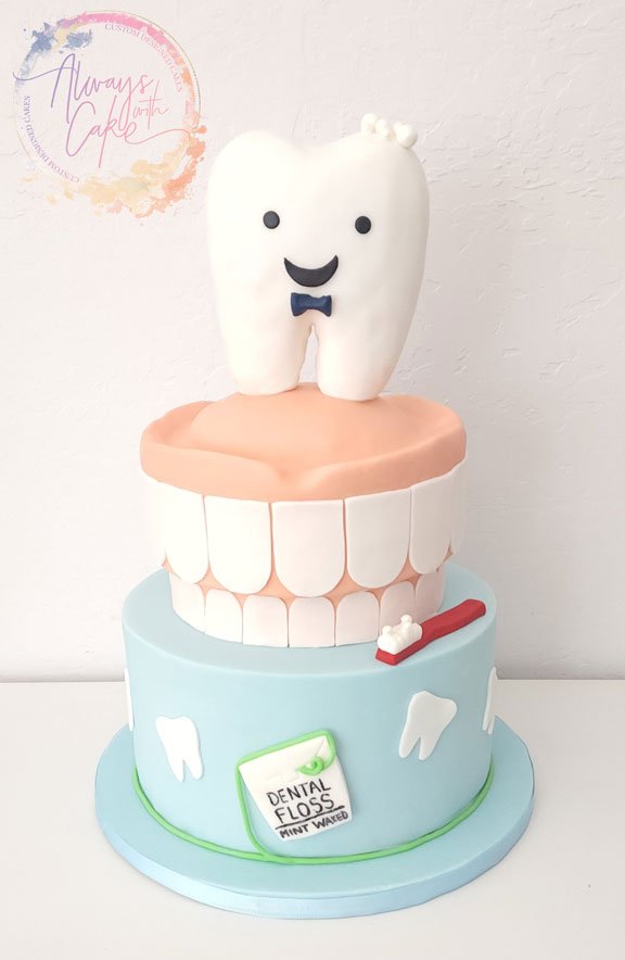 Customize birthday cake - LV cake, Food & Drinks, Homemade Bakes on  Carousell