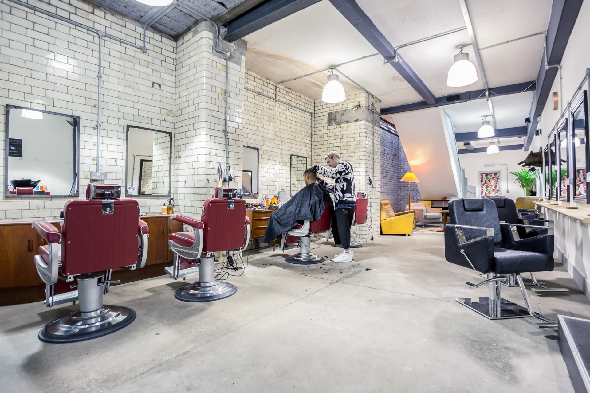Barber_Below_UKD_4_xxxxxx.jpg