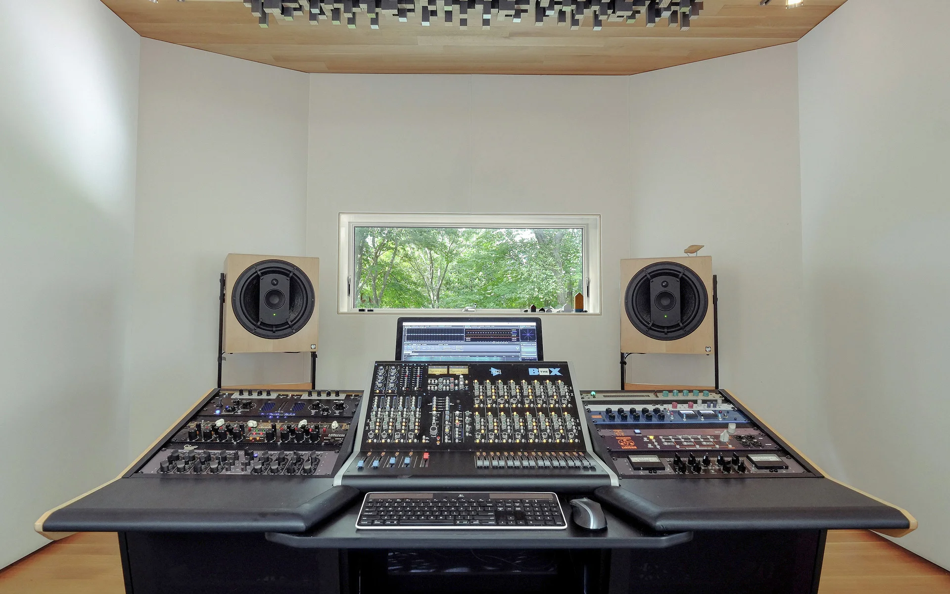 studioAPIB.jpg