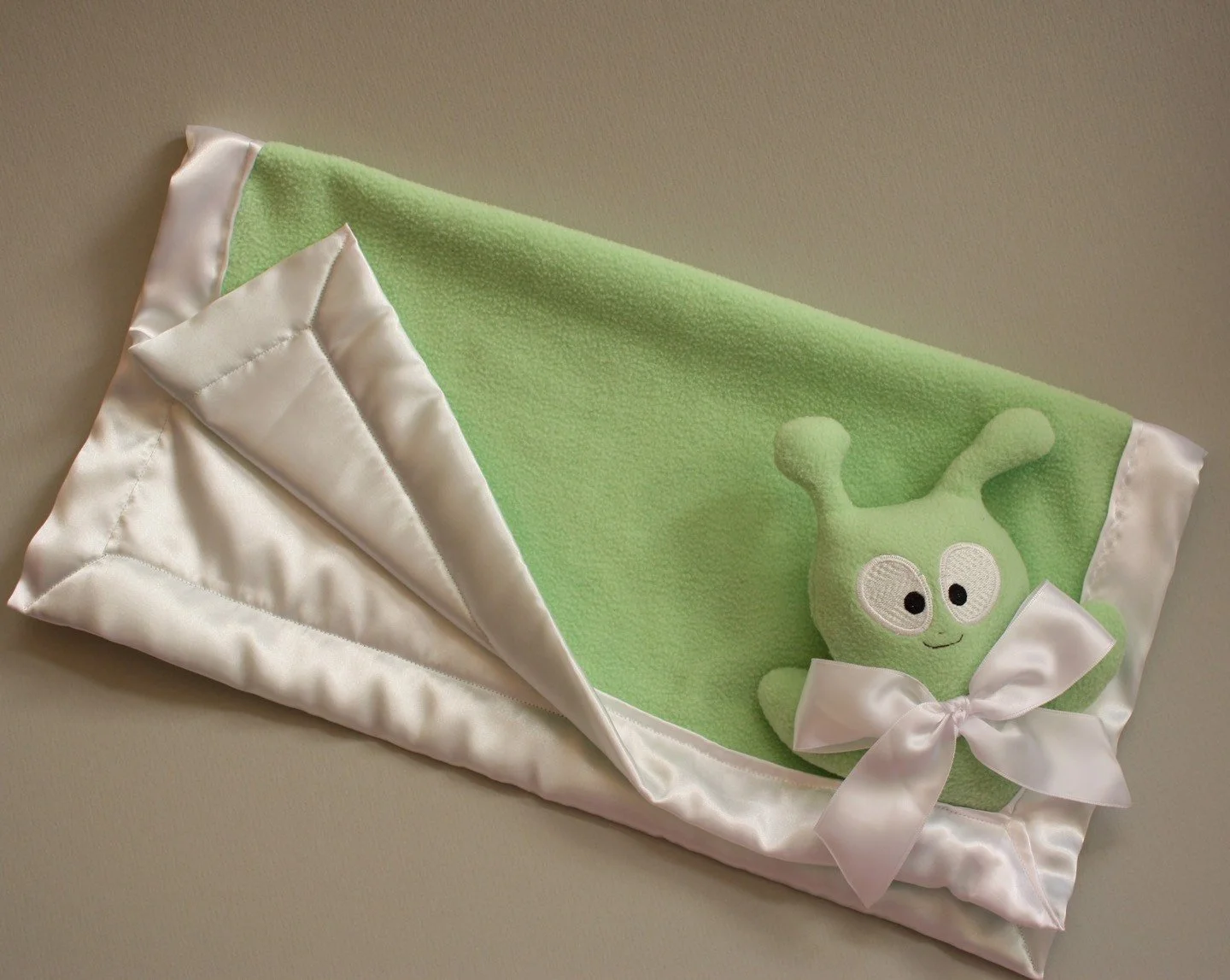 https://i.etsystatic.com/5616157/r/il/99b944/223523378/il_fullxfull.223523378.jpg