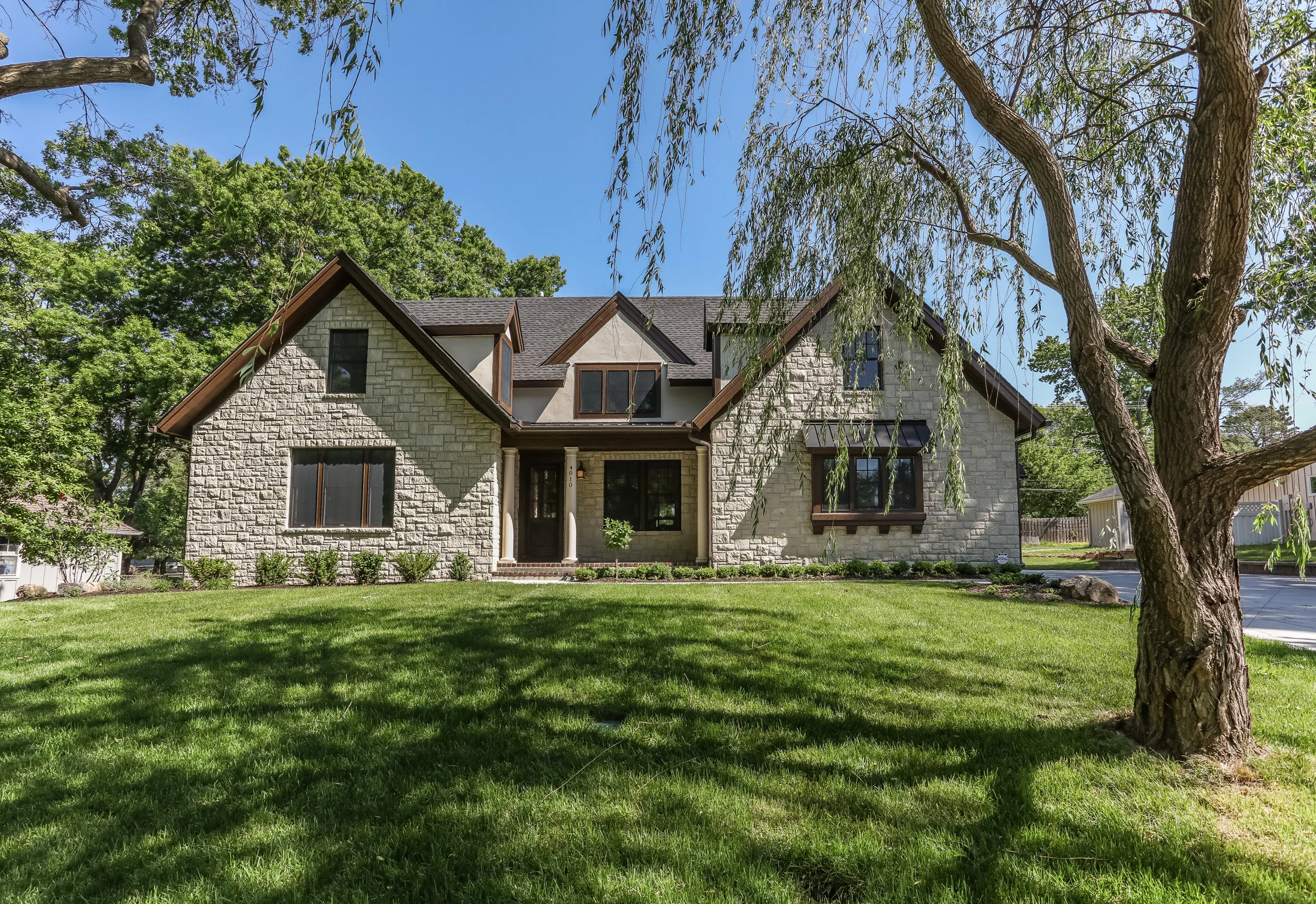 Homestead Drive 2 — KOENIG Building + Restoration