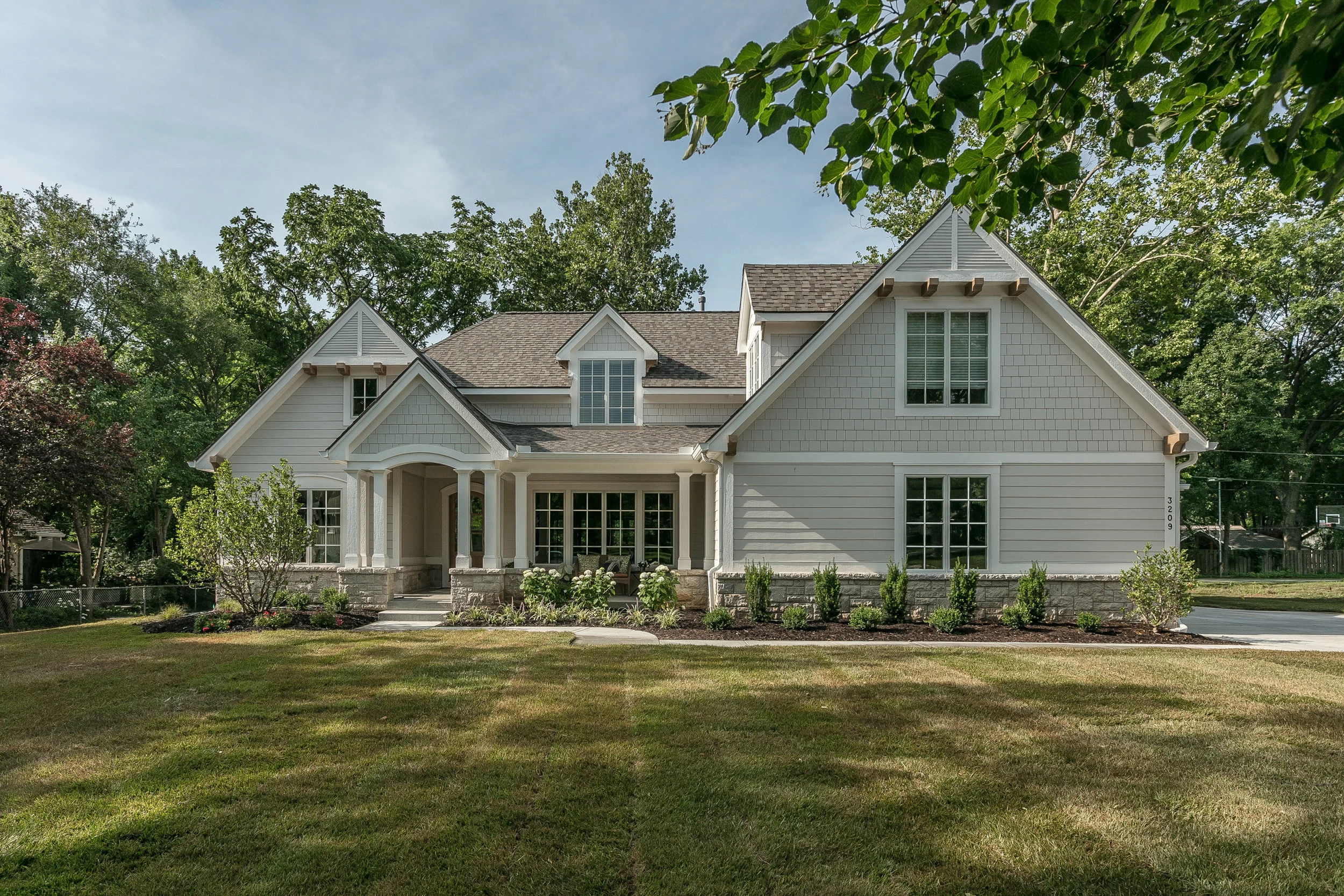 EXT3209W91stSt (2 of 7).jpg
