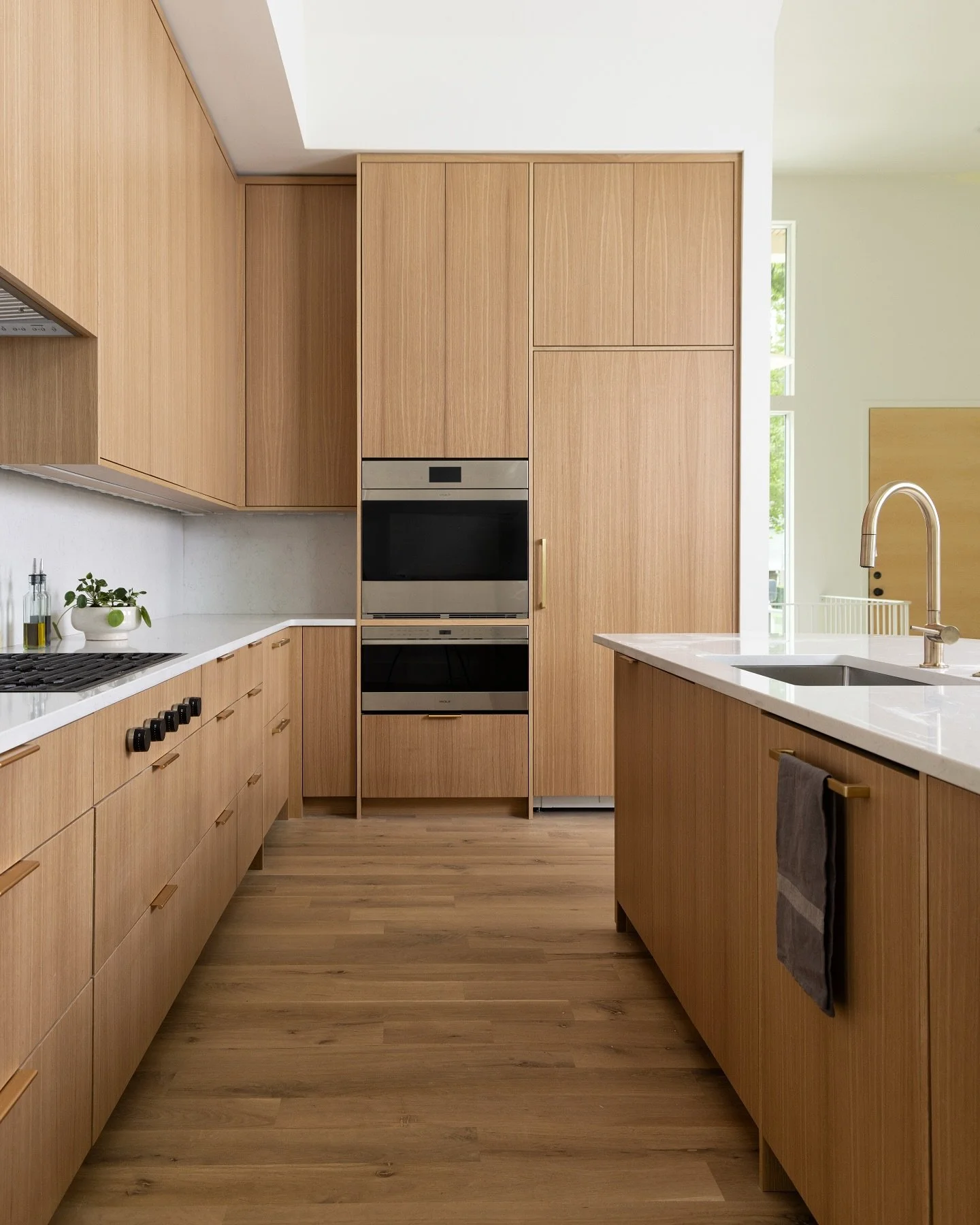 I haven't posted in a while because we've been so so busy. But also, do static single image posts do anything for a business Instagram account that's attempting to gain traction or followers?
Is it all about the reels? The analytics tell me so.
Is In