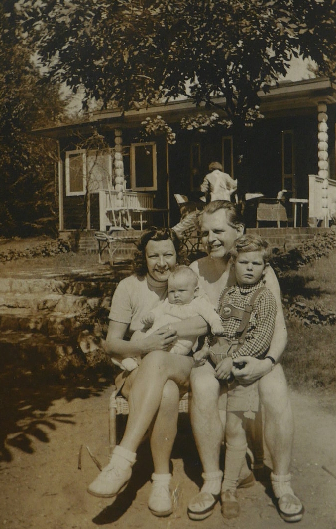 Meisel family GG 1940s.JPG