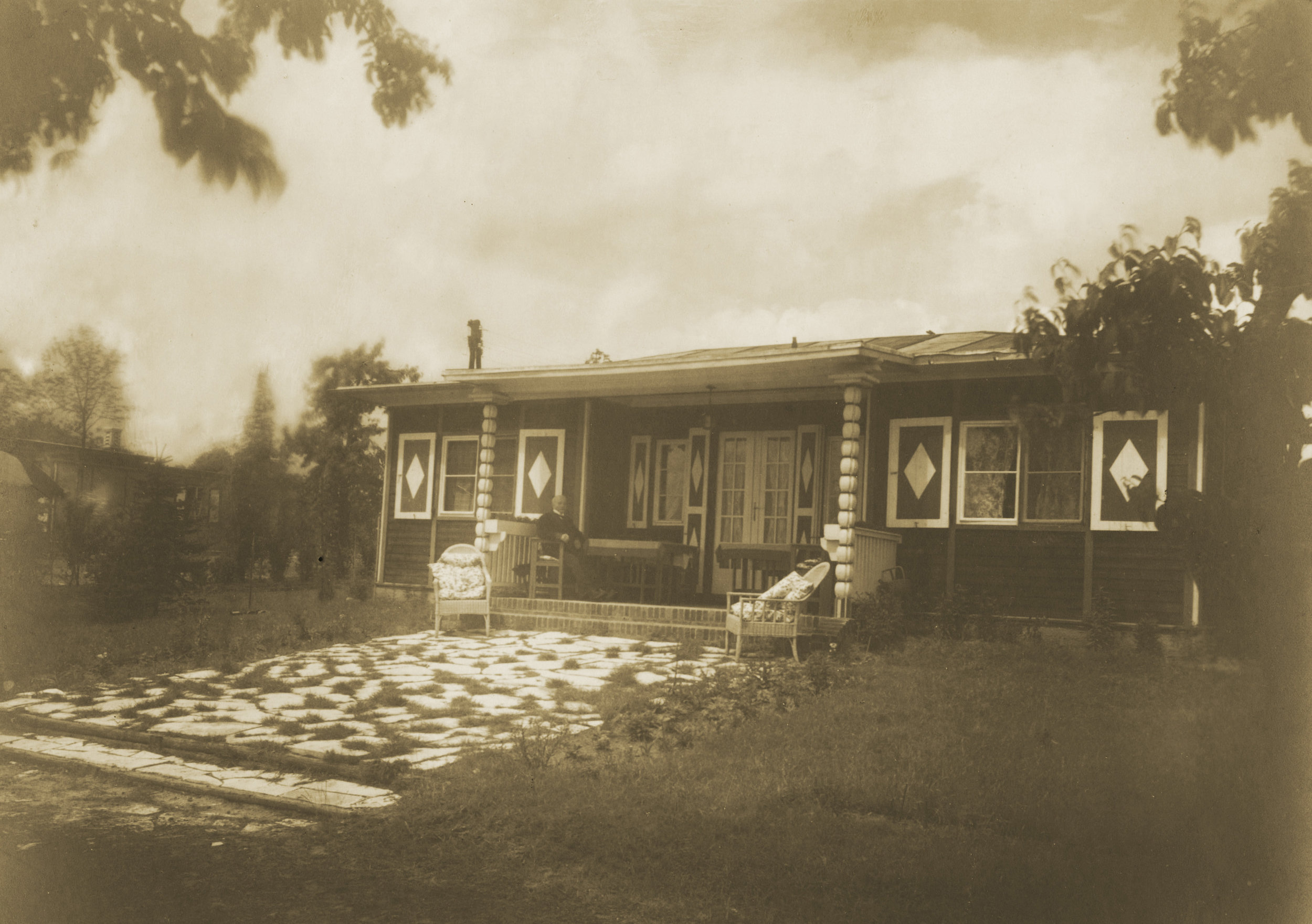 Alexander Haus 1928 Lotte Jakobi.jpg