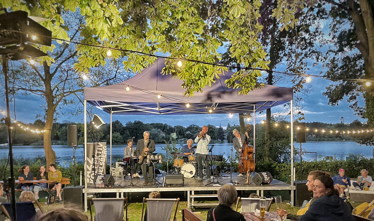 Sommerkonzert am Alexander Haus mit dem Jazzkollektiv Babelsberg