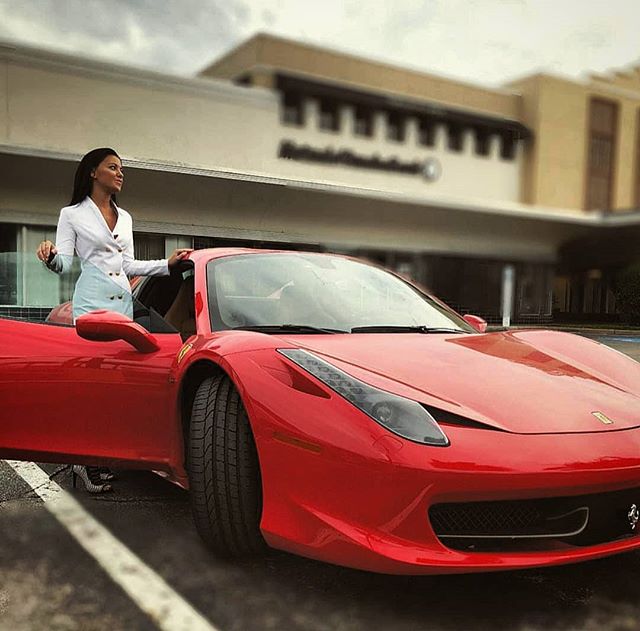 We can't decide which one is more beautiful! 😍🤔 Call 1.800.996.1960 or visit our website www.CarbonAutoGroup.com for more information on how you can rent your next exotic vehicle! #CarbonAutoGroup #DreamItDriveIt #ferrari #458 #RentMe #lamborghini 