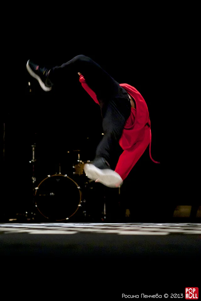 8_Performance_8_s.jpg
