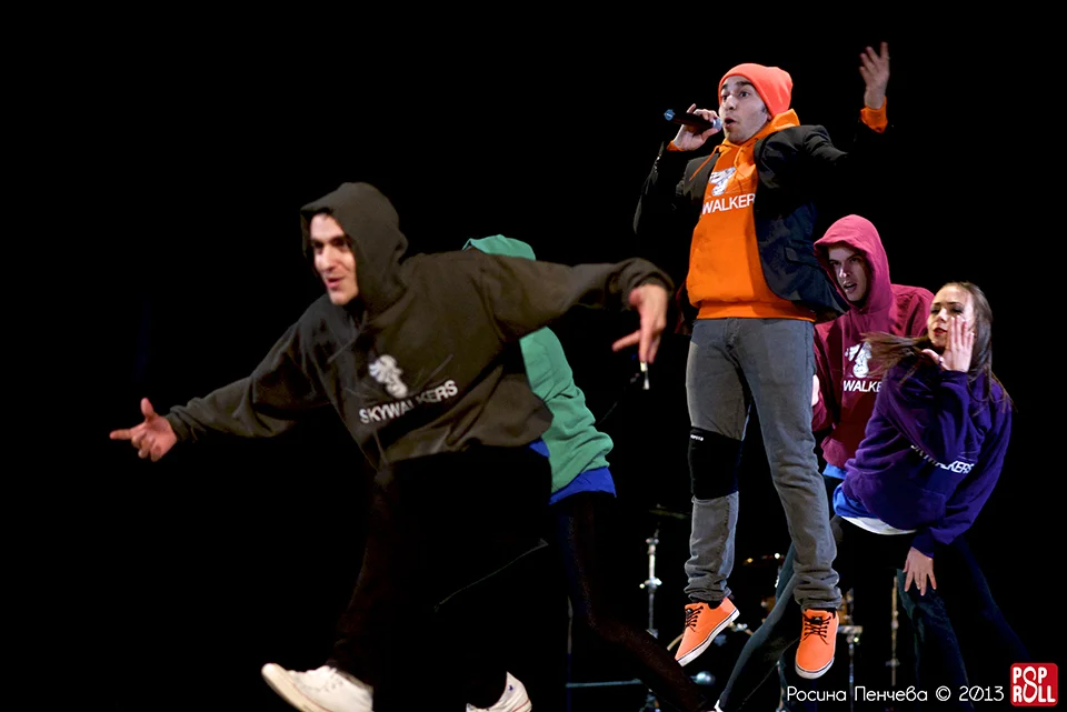 8_Performance_41_s.jpg