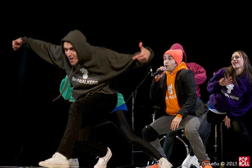 8_Performance_42_s.jpg