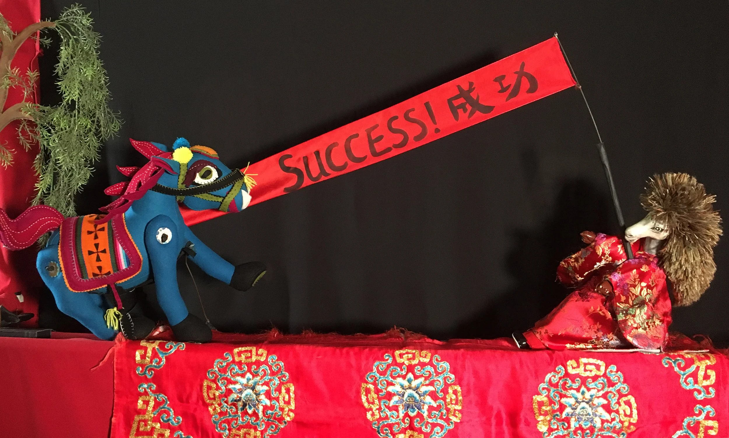 Horse_Comes_Bring_Success_Charlie Santos.jpg