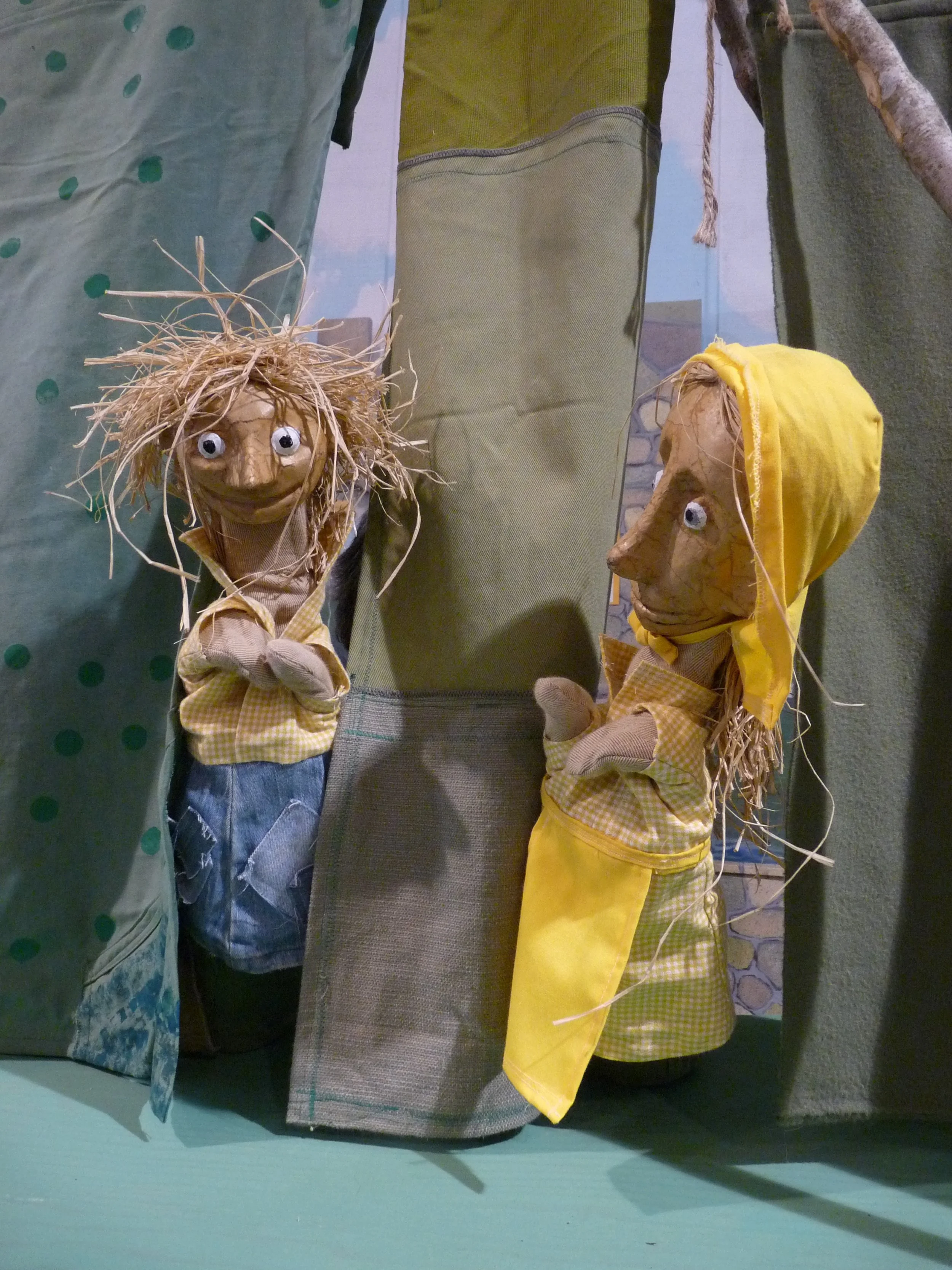 Dream_Tale_Puppets_Jack_and_the_Beanstalk_Jack_and_his_Mom_Jacek Zuzanski.jpg