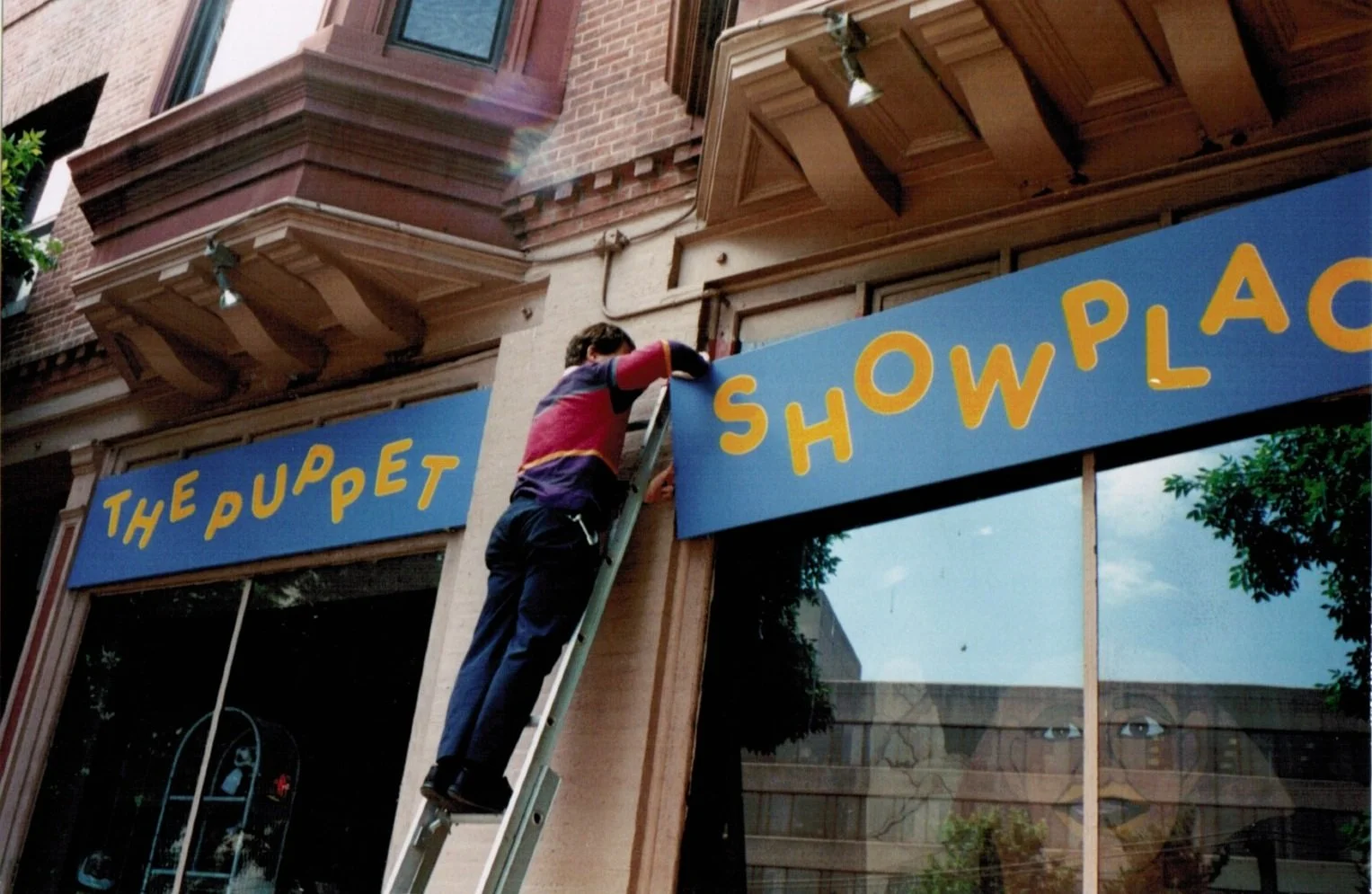 Jobs & Internships — Puppet Showplace Theater