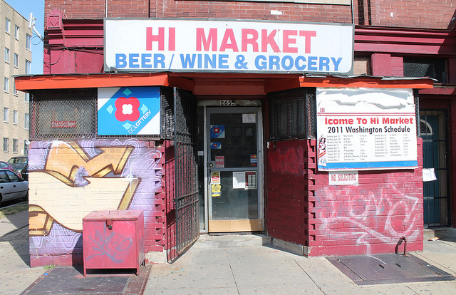 Photo by Elvert Barnes . Licensed under CC BY 2.0 .