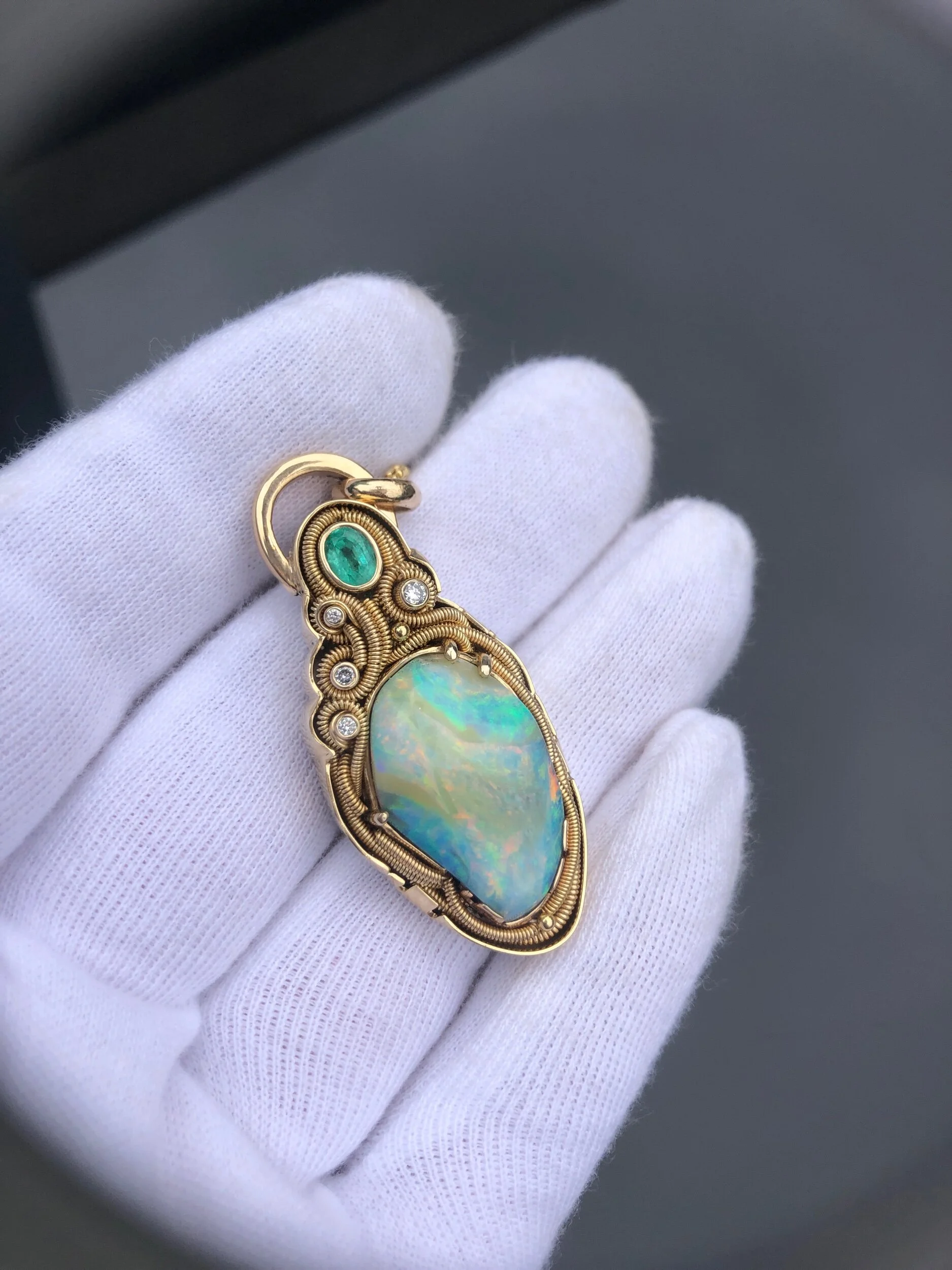 28D7D401-3A55-4DAB-9365-B334E5BC4DAD