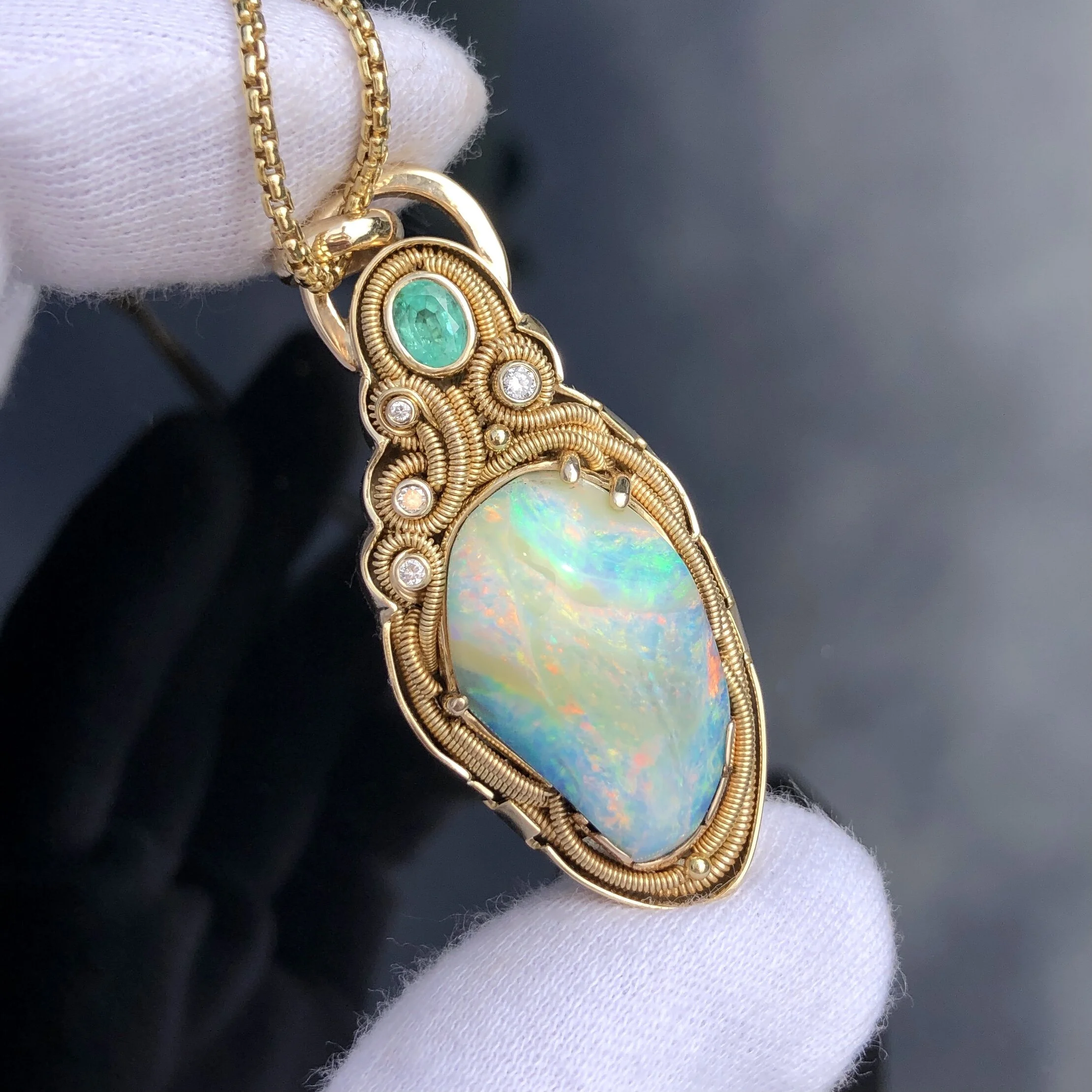 F0E0E106-0C42-4638-9A97-9D48CBA6DA38