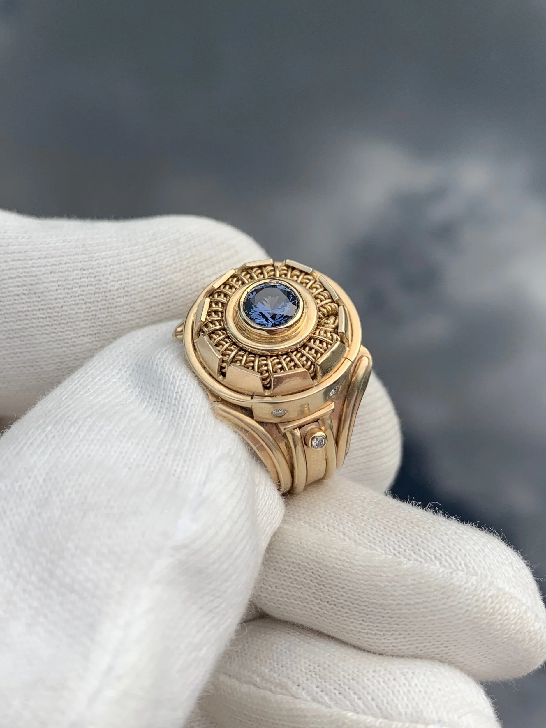 BAED8B10-A116-45C4-8F72-7011F810846A