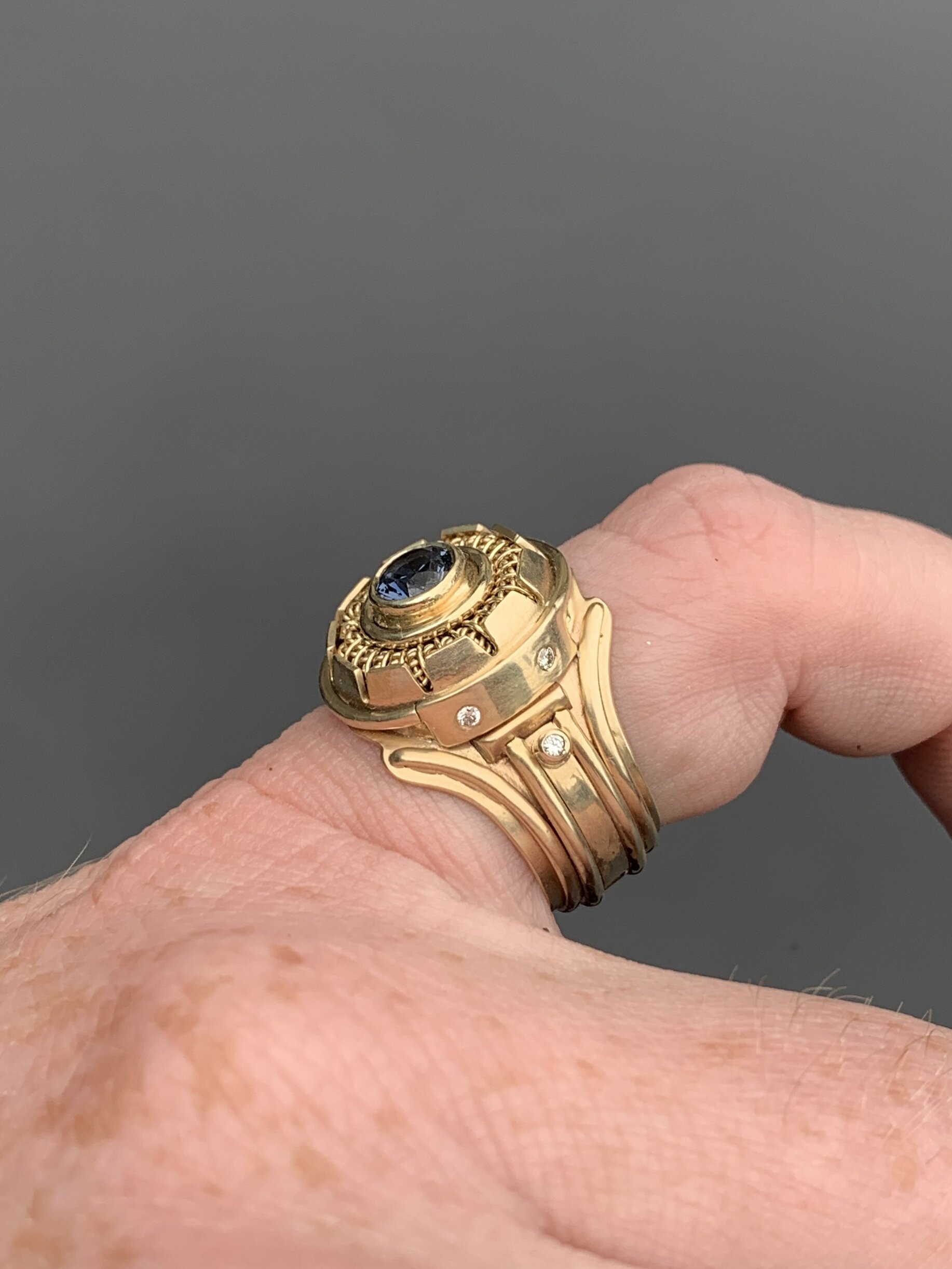 004FC93B-A918-46FC-A351-E180655D7512