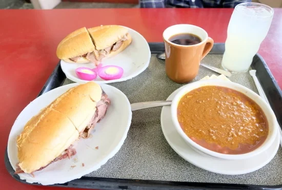  ラムサンドイッチ、チリ、ピンクの卵は。。Pickled Egg (ピックルドエッグ/酢漬け卵)!! コーヒー&レモネード で幸せ♡ #philippe#diner#losangeles#sandwiches#lamb