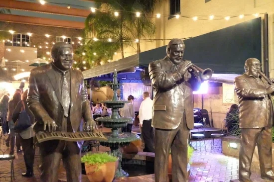  デキシージャズ♩やクラシックジャズ♩ 様々な音が街を通り過ぎる。borborn#street#french#quarter#neworleans#jazz#park