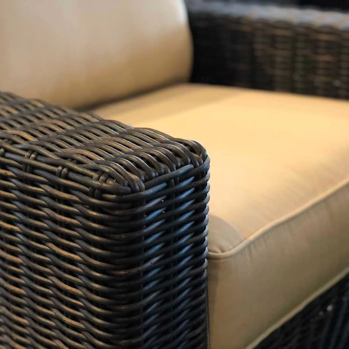 Patio-Furniture-Crescent-Circular-Sectional-Sofa-Del-Mar-Charlotte-NC-detail2.jpg