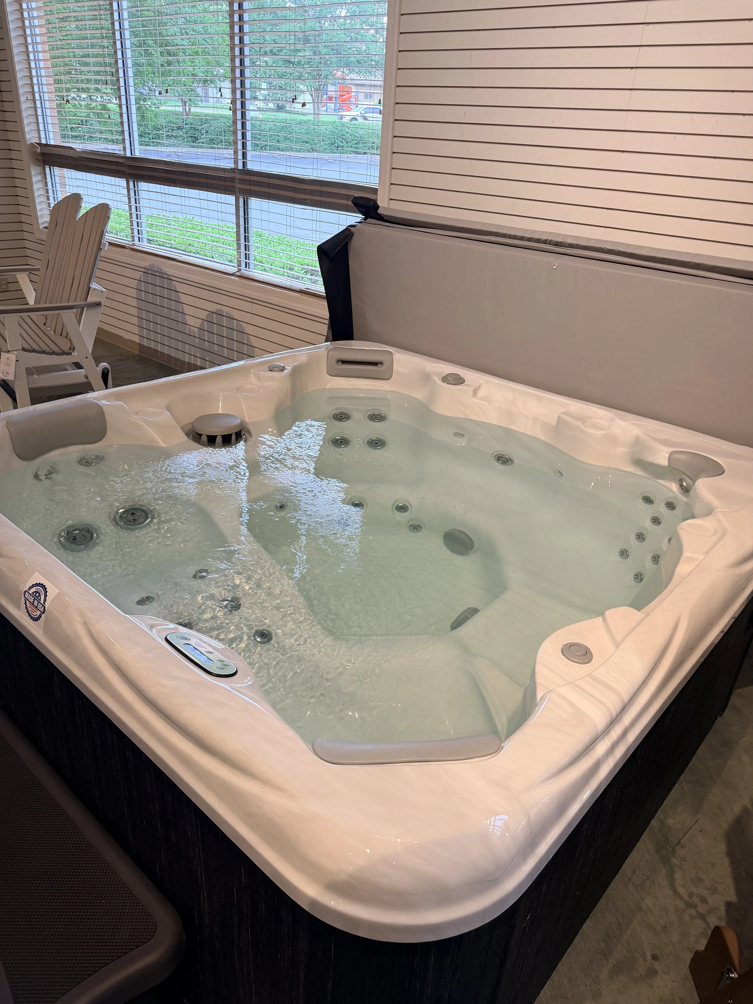 737LE  -  CLEARANCE $5,999  (WAS $12,599)