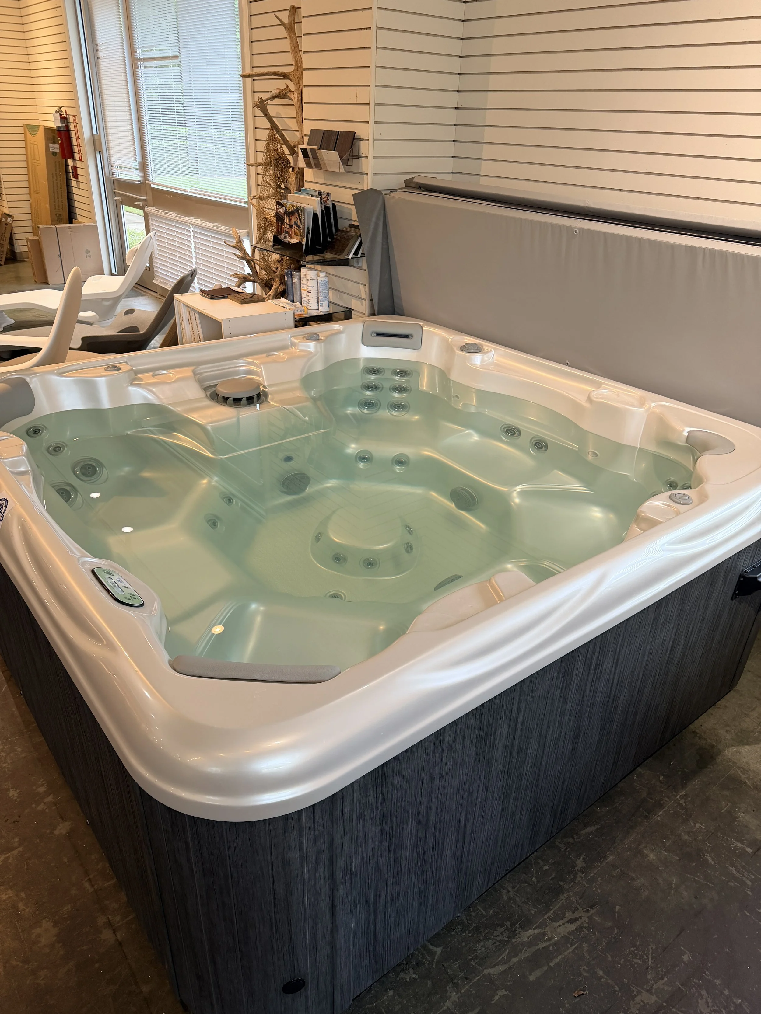 850B  -  CLEARANCE $7,499  (WAS $14,999)