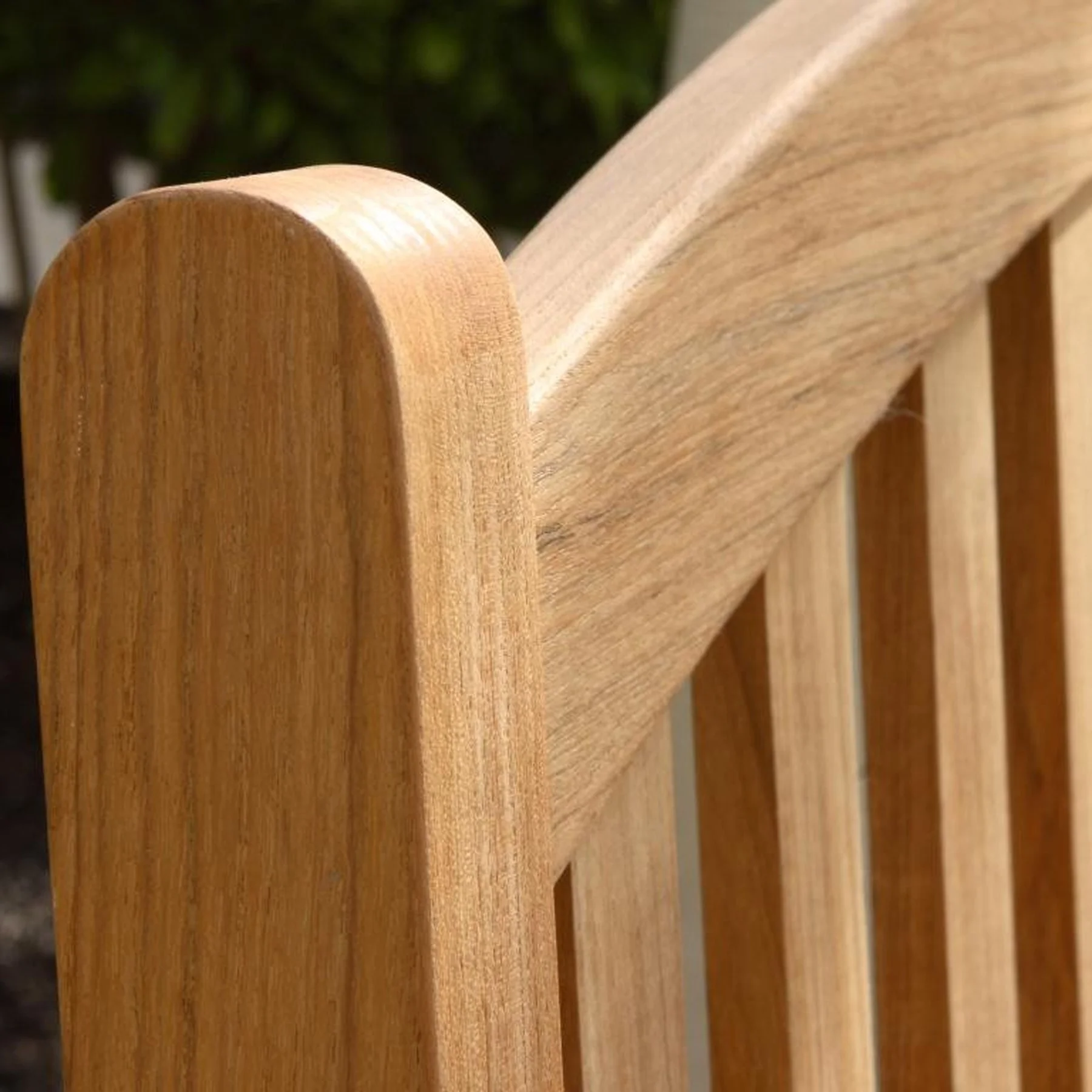three-birds-victoria-teak-outdoor-bench-detail.jpg