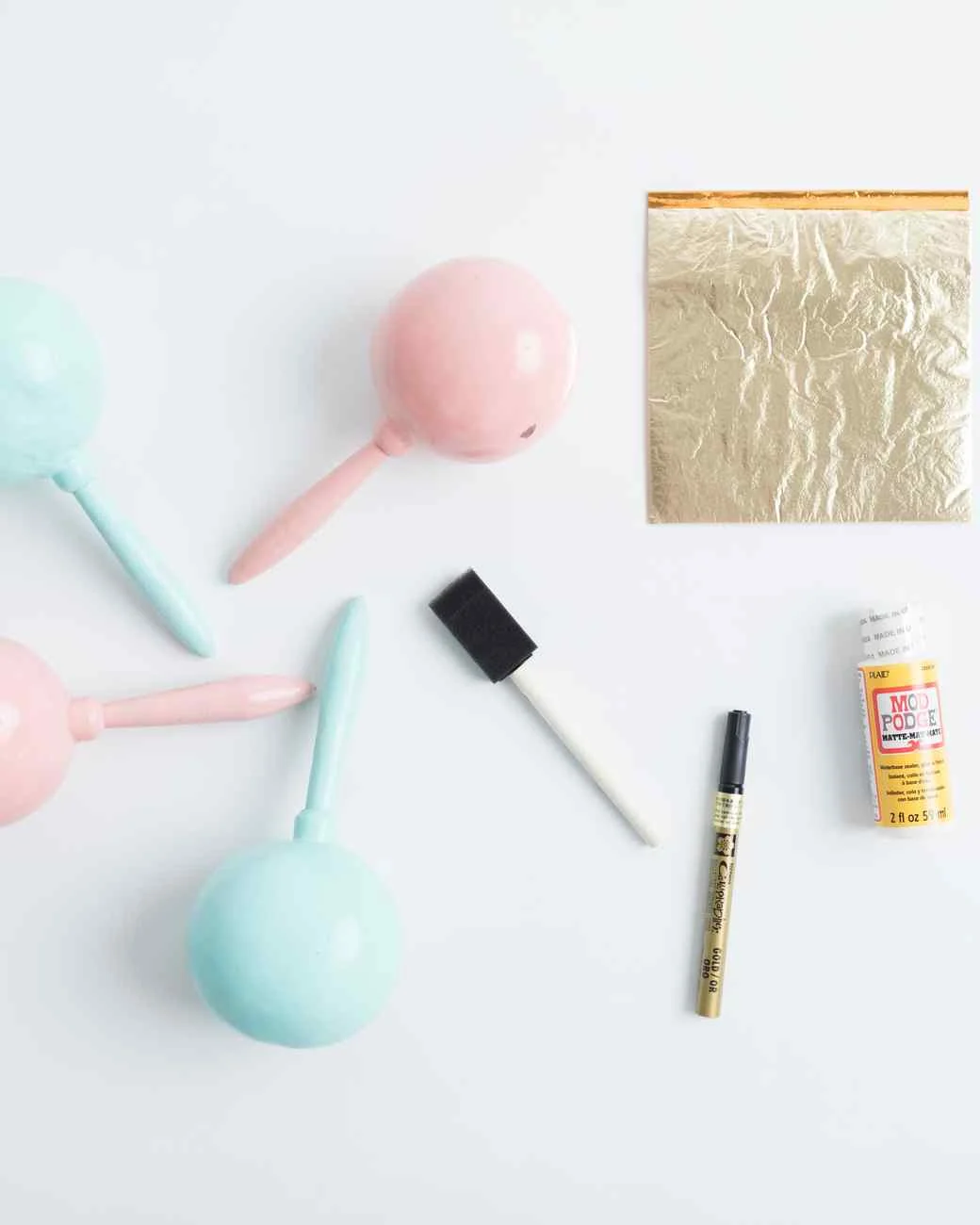 gilded-maraca-DIY-materials-0418_vert.jpg