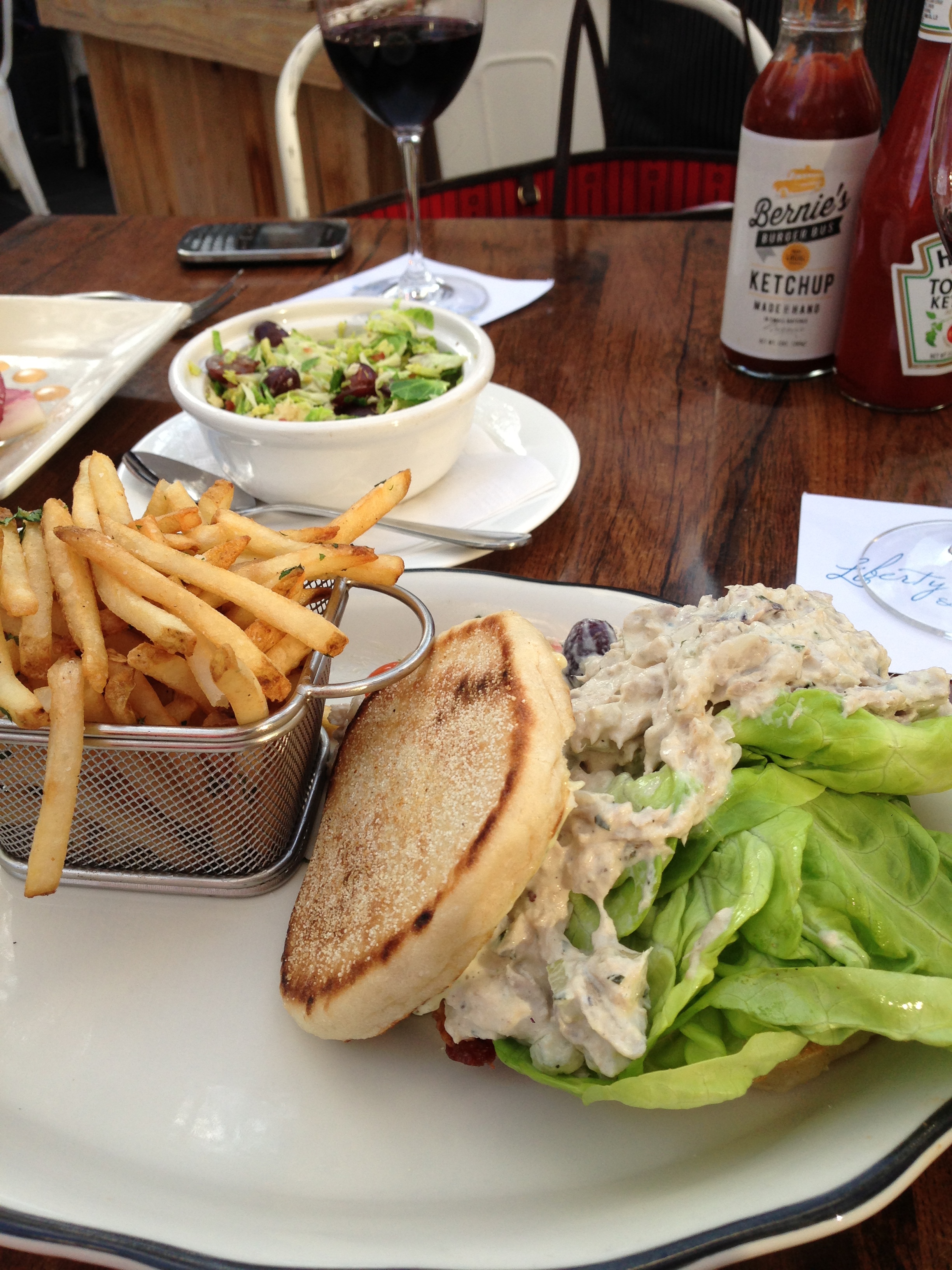 Drippy tuna salad and half a head of lettuce make NOT a tuna salad sammie. 