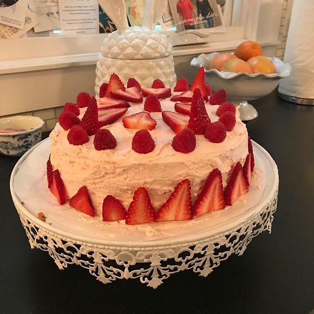 Homemade creation by yours truly. Lemon chiffon cake with fresh strawberry buttercream 🎂🍰🍋🍓 #homecook #eatfresh #cake #homemade #homechef #htx #houstonfood #buttercreamcake