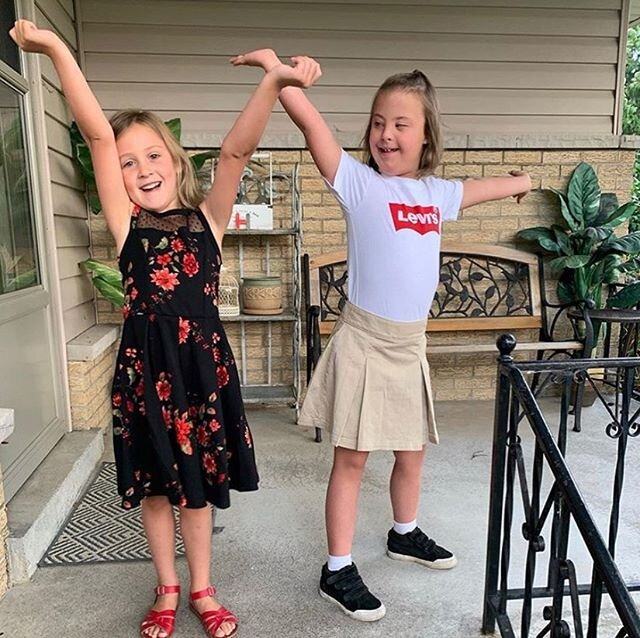 First day of school 🙌🏼🙌🏼 Swipe &bull;
Last day of sch.... ahhhh forget it 🎧📱 #hazelandnola #weout✌🏼