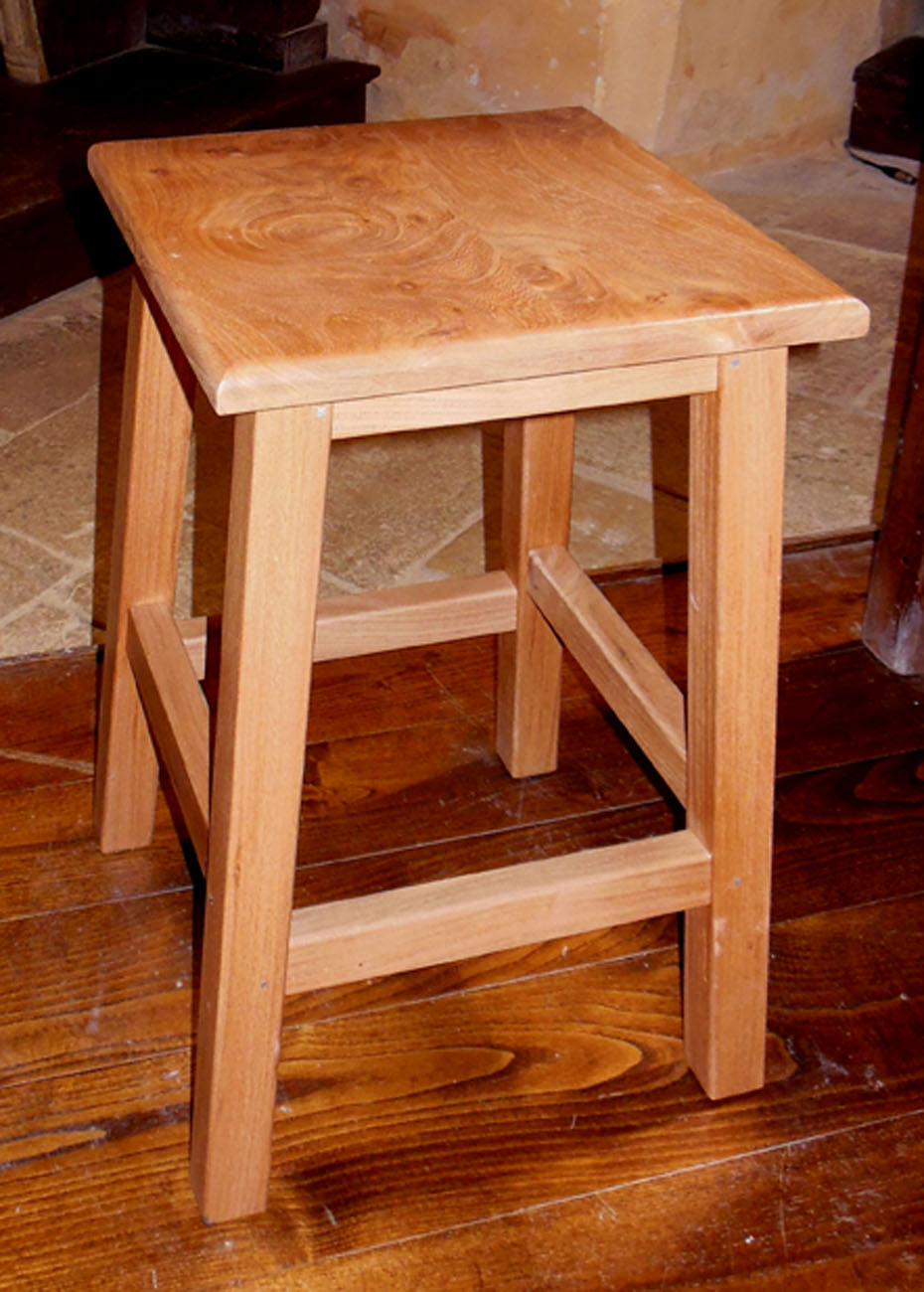Elm Tabourets 2 web.jpg