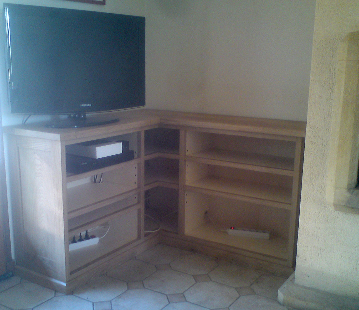Meuble de télé en chêne